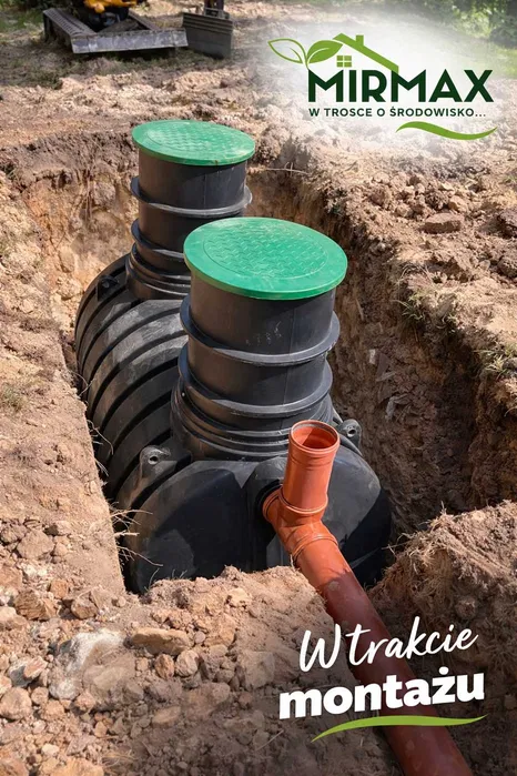 Przydomowa oczyszczalnia biologiczna w trakcie montażu